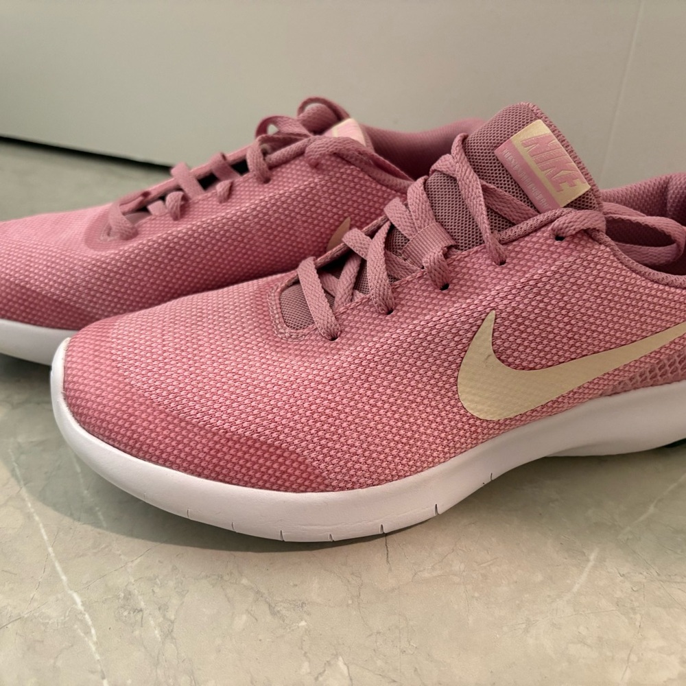 Nike Pink Sneakers